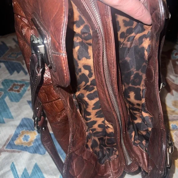 B. Makowsky leather shoulder bag Rare - Picture 6 of 6